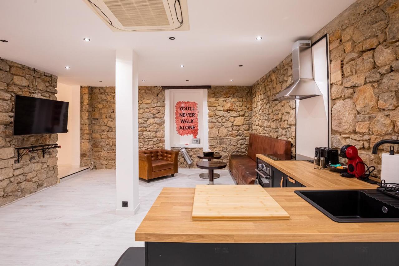 " Art Loft D'Exception " Au Coeur De Cannes - 90M De Design Et De Confort Luaran gambar