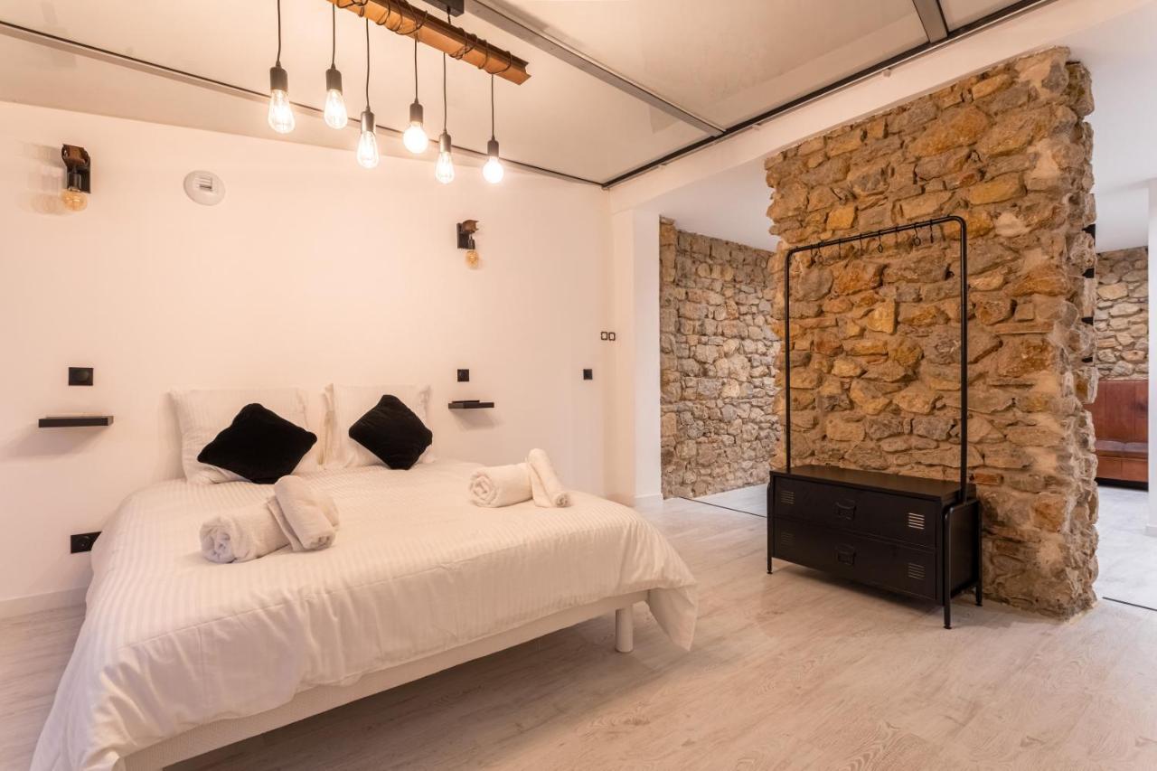 " Art Loft D'Exception " Au Coeur De Cannes - 90M De Design Et De Confort Luaran gambar